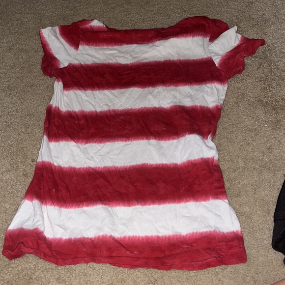 red and white razorbacks shirt - Picture 2 of 3